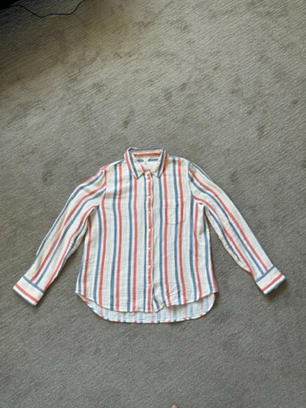 Caslon Women's Casual Gauze Button-Up Long Sleeve Blouse in Perfect Condition